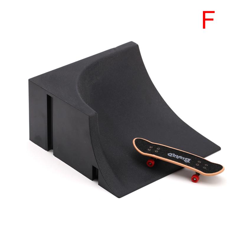 Набор игрушек для скейтбордов для пальцев, мини-тренировочная доска для катания на коньках с рампой