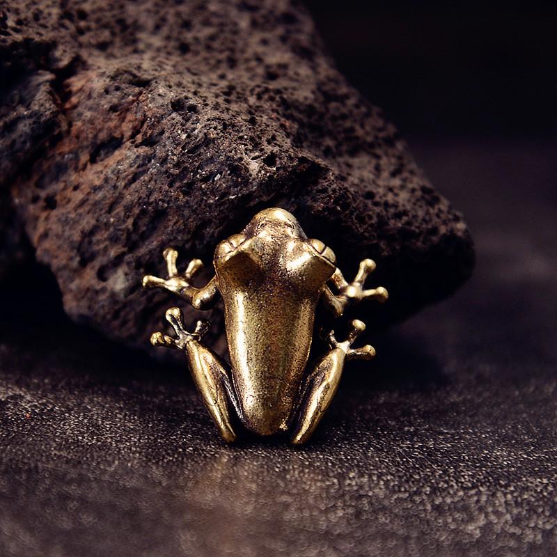 Solid Brass Mini Frog Desktop Ornament Decorative Keychain Lucky Toad Animal Figurine Home Decor
