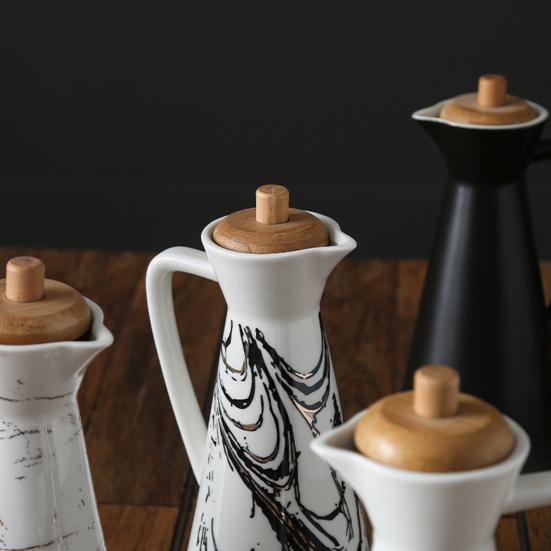 400/800ml Ceramic Oil Dispenser Bottle Dust-proof Design Handmade Ceramics Oil Can for Kitchen Cooking Olive Oil Soy Sauce Vinegar Cruet Storage