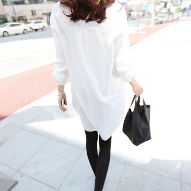 Белая рубашка средней длины для женщин, свободная рубашка с длинными рукавами и V-образным вырезом для женщин, блузки и рубашки
