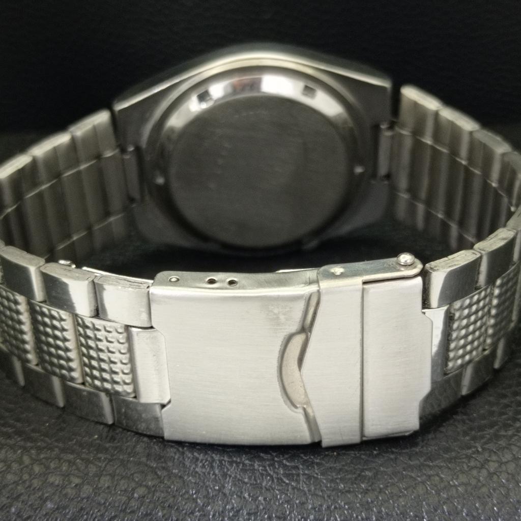 GENUINE VINTAGE SEIKO 5 AUTOMATIC JAPAN MENS BLUE COLOR DIAL WATCH A701398-5 R206a-a701398