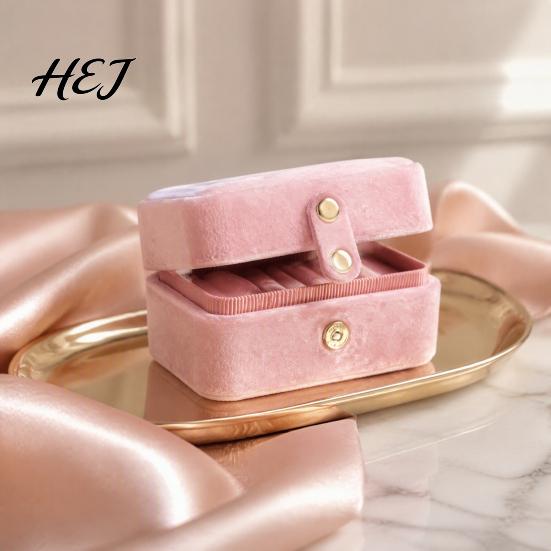 Portable Jewelry Gift Box Ring Box, Multi Slot Case, Simple Style Travel Organizer Metal Snap Closure for Rings And Earrings Soft Lining Pouch