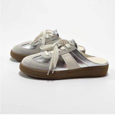 Ретро баотоу полушлепанцы женские 2025 лето уличная обувь на одном педале ленивый каблук немецкие тренировочные плоская подошва крутые шлепанцы женские