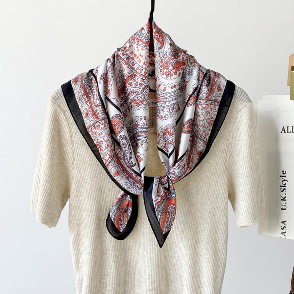 Silk scarf women's high-end sense, hot-selling in Europe and America, retro paisley cashew nut flower 71 * 71 satin square scarf customization