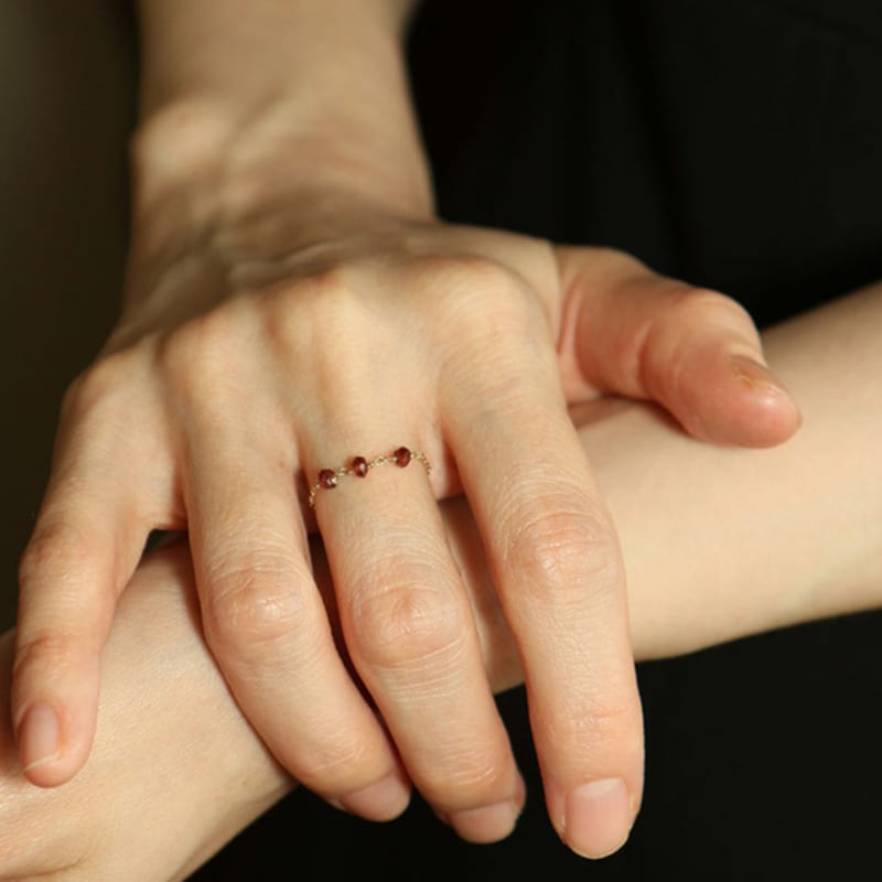 UNI.J Ruby 14k Gold Chain Ring Ir264