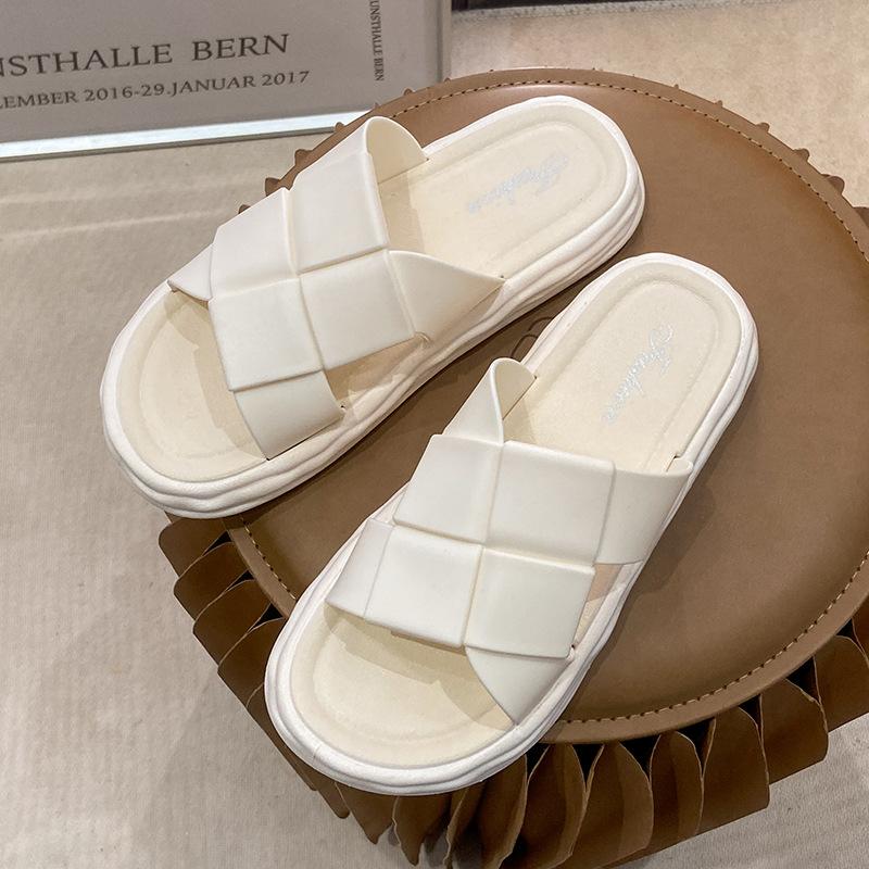 Тапочки женские летние простые квадратные классные тапочки новые домашние плоские нескользящие и износостойкие одно слово перетаскивание прилив