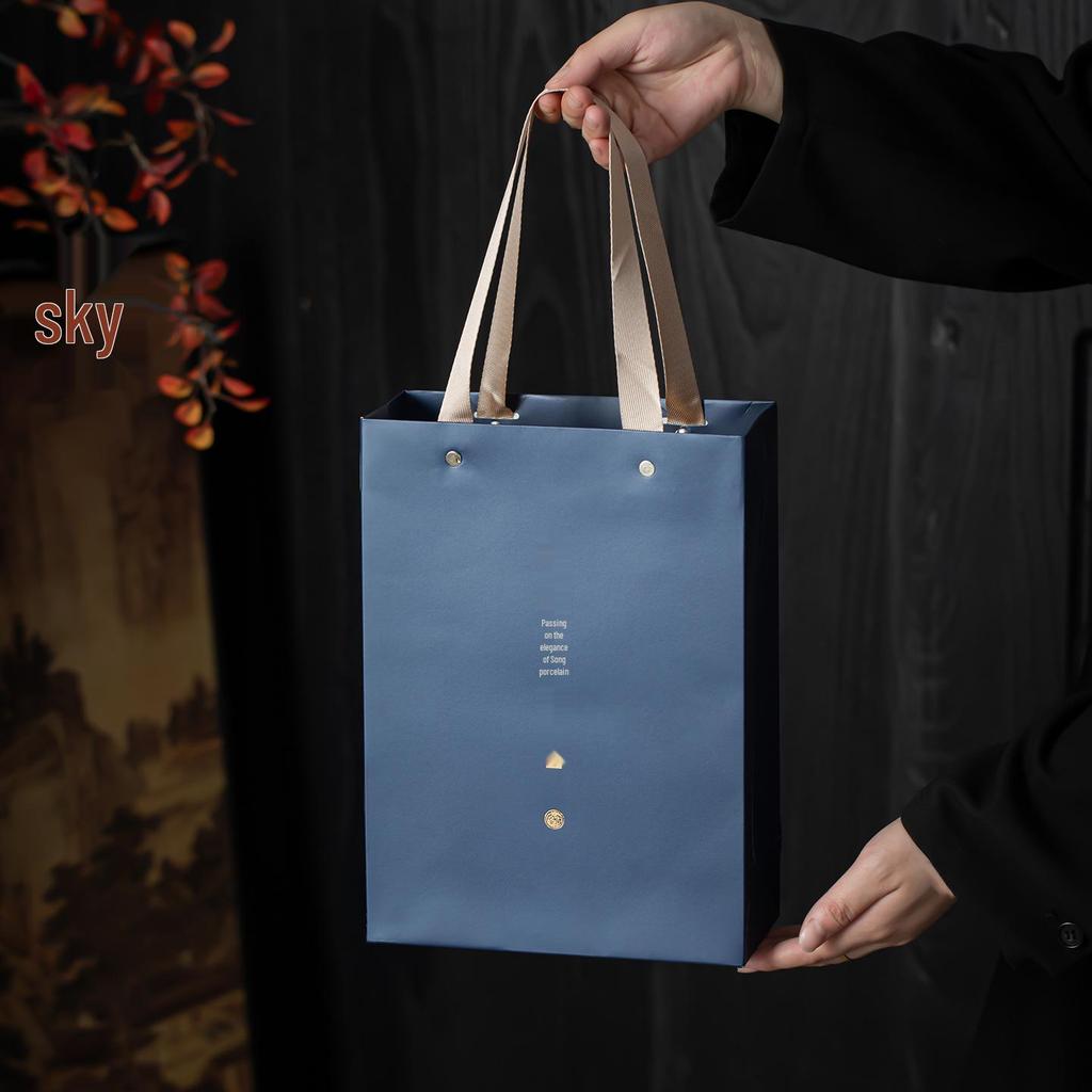 Роскошный керамический чайный сервиз: Подарочная коробка с разномастными чайными чашками и пиалами