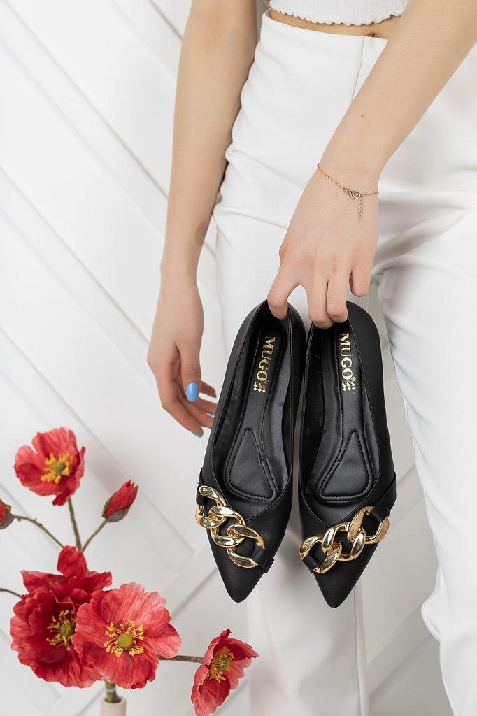 Женские туфли на плоской подошве Черные кожаные балетки Elona с цепочкой и детализацией
