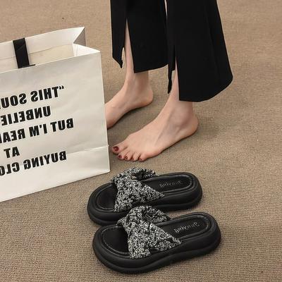 Женская обувь – Сандалии