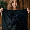 1 шт. Zeal Lily Винтажное Черное Изображение Лошади Фланелевое Плетение - Темно-Коричневый/Синий/Серый/Бирюзовый Элегантный дизайн с лошадьми, Мягкое Все-Морское