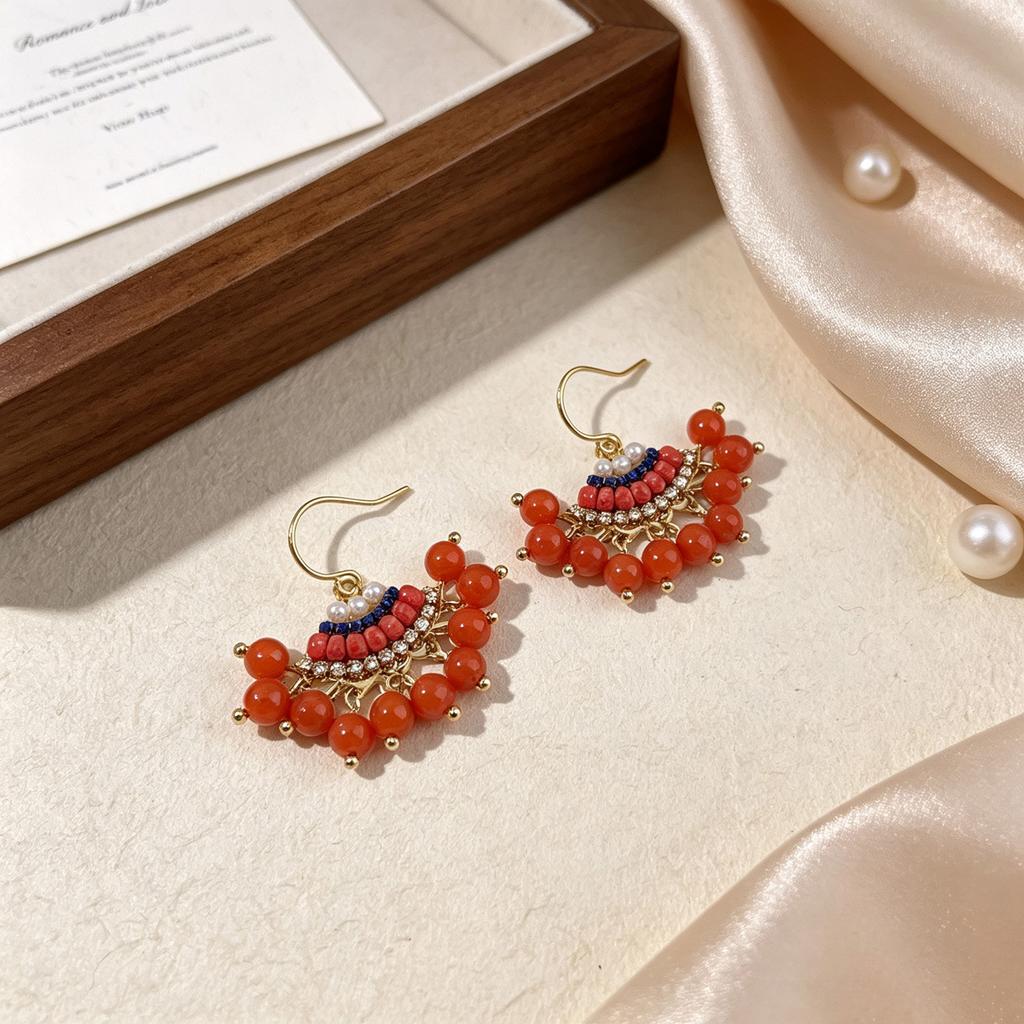 Vintage Bohemian fan-shaped tassel earrings, handmade crystal ear hooks, ethnic style, high-end light luxury earrings for women