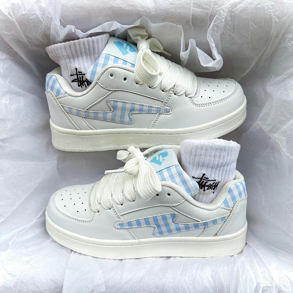 2025 Весна и Осень Обувь на хлебной подошве с мандариновыми утками Женская обувь на хлебной подошве Дышащая Мужская и Женская Одинаковый Дизайн Маленькие Белые Кроссовки Студенческая Пара