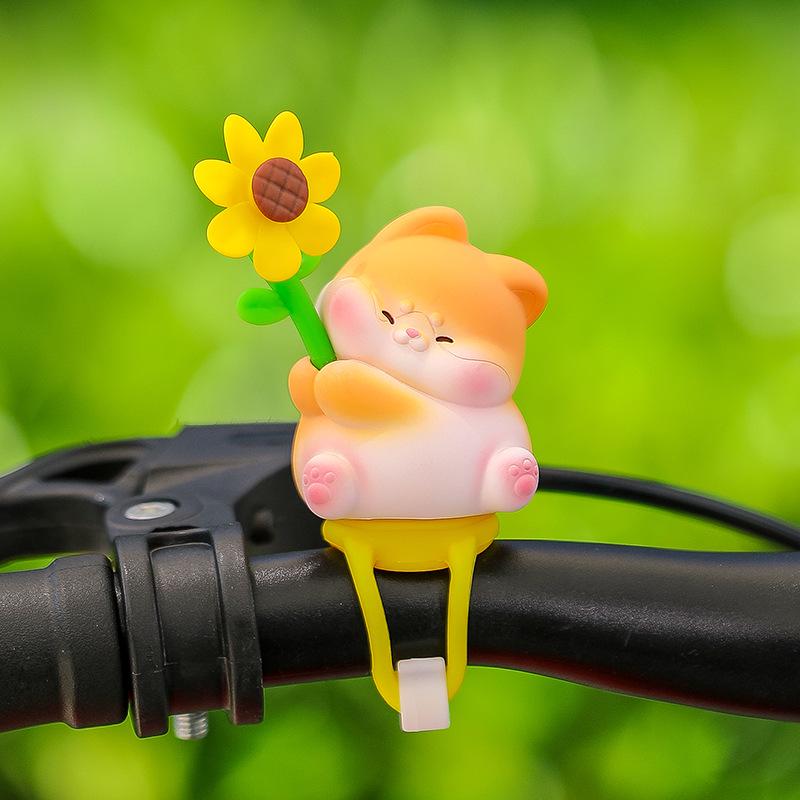 Кукла-подвеска «Рай вертушек»: Милое украшение для электромобиля, велосипеда, мотоцикла и детской коляски