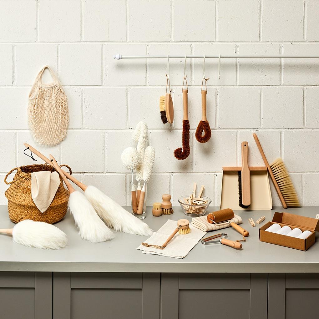 Кухонная щетка с ручкой из бука_CL1123031