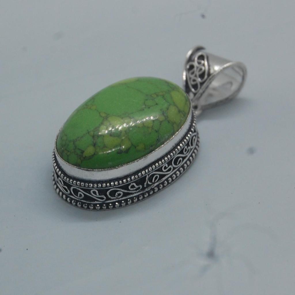 Oval Cab Green Spiny Oyster Turquoise 925 Sterling Silver Pendant Jewelry, Artisan Boho Style Turquoise Pendant