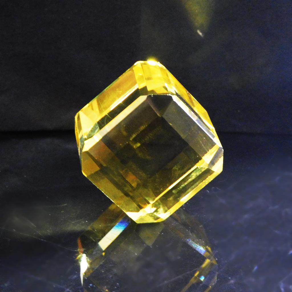 Natural Topaz Yellow Cube Cut CERTIFIED 148.40 Ct Loose Gemstone Huge Size