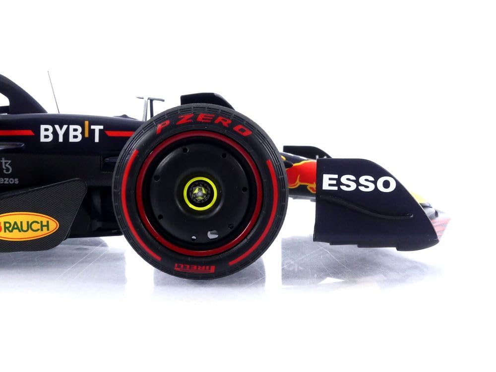 Minichamps Масштаб Oracle RB18 Ферстаппен Венгрия Гран-при 2022 Победитель Готовое изделие 1/18