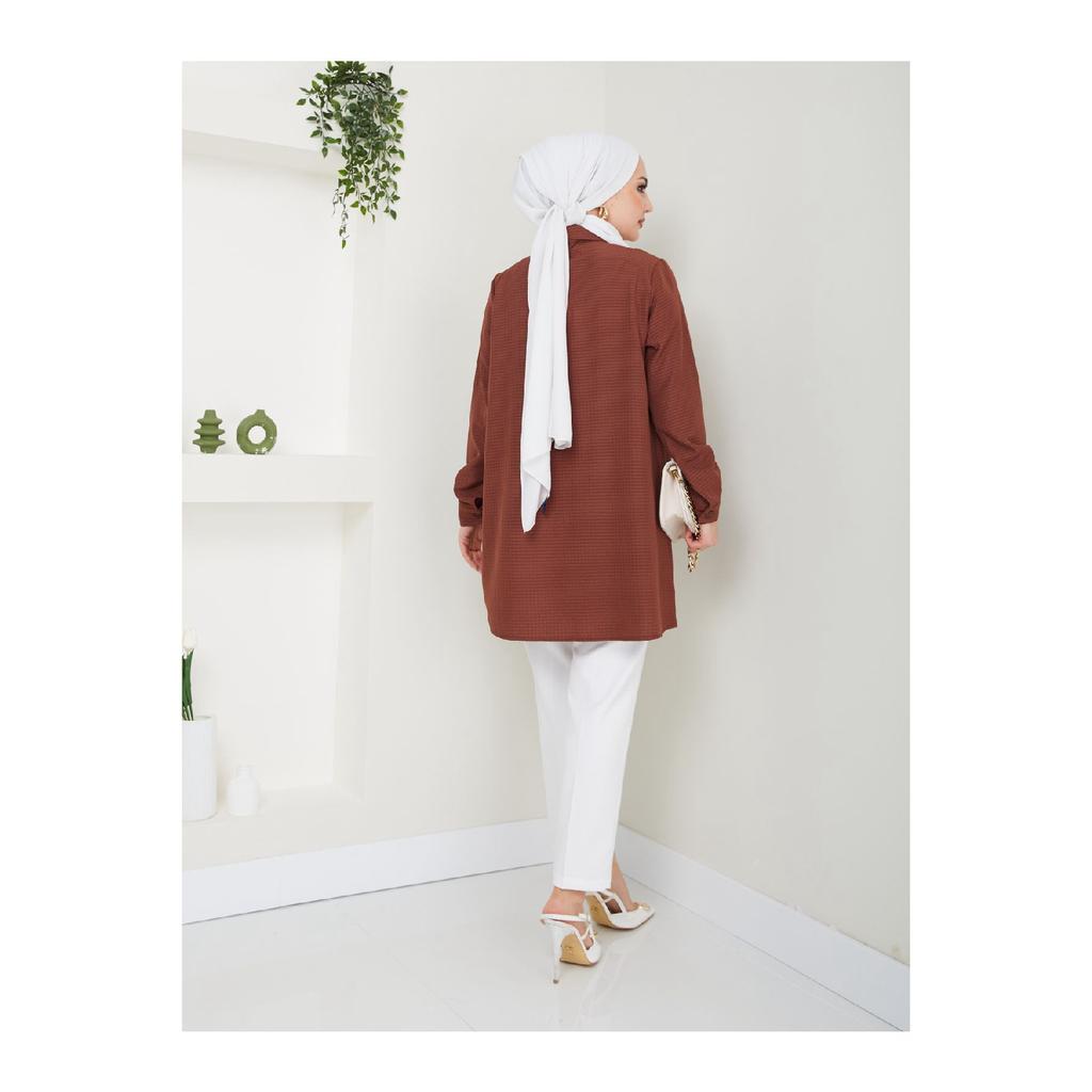 Женская туника в хиджабе с воротником рубашки