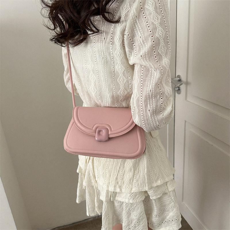 Sleek And Fashion-forward Mini Shoulder Bag For Women Featuring A Unique Square Shape And Soft Material