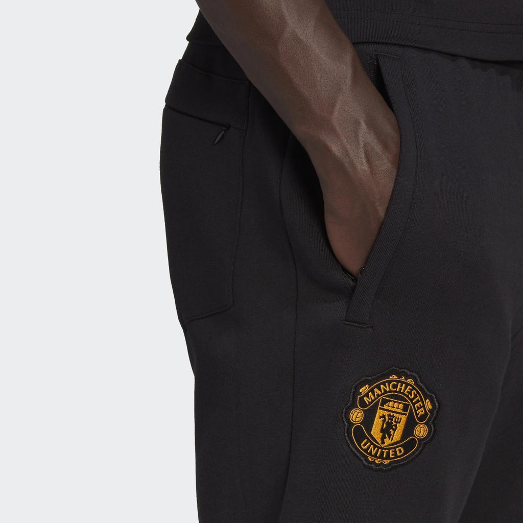 adidas Мужские футбольные джоггеры Mufc Cny Tiger Year Limited Edition с вышитым гербом, черные H63997