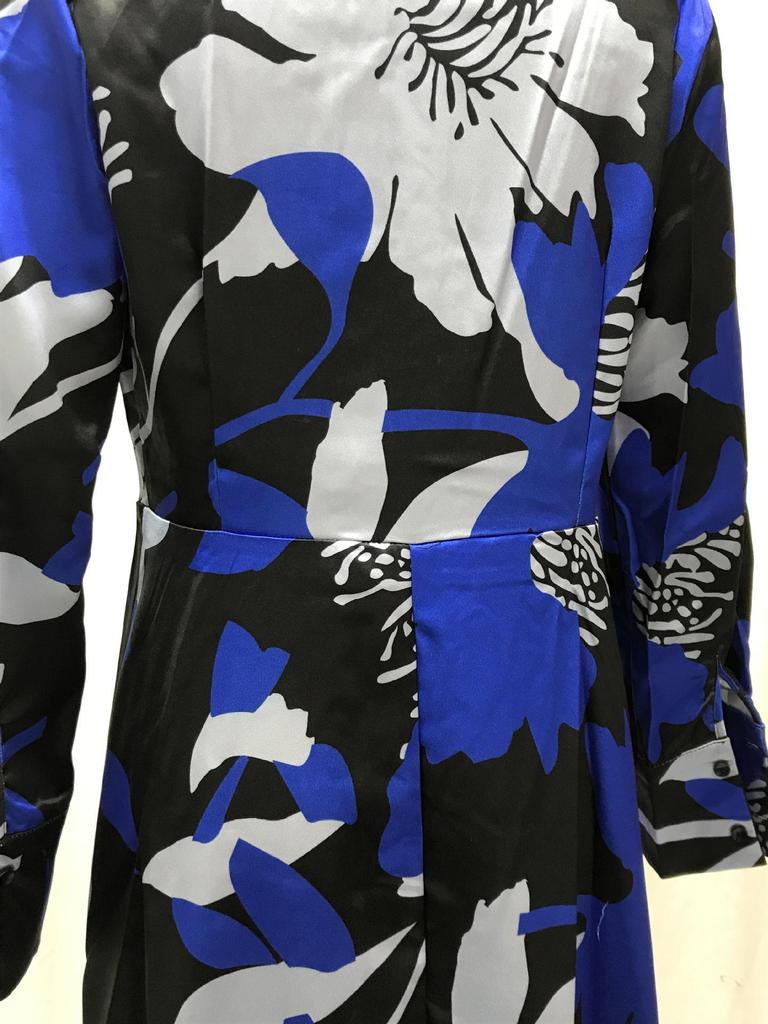 Женское платье А-силуэта с завышенной талией и большим подолом с цифровым принтом, весна/лето 2024