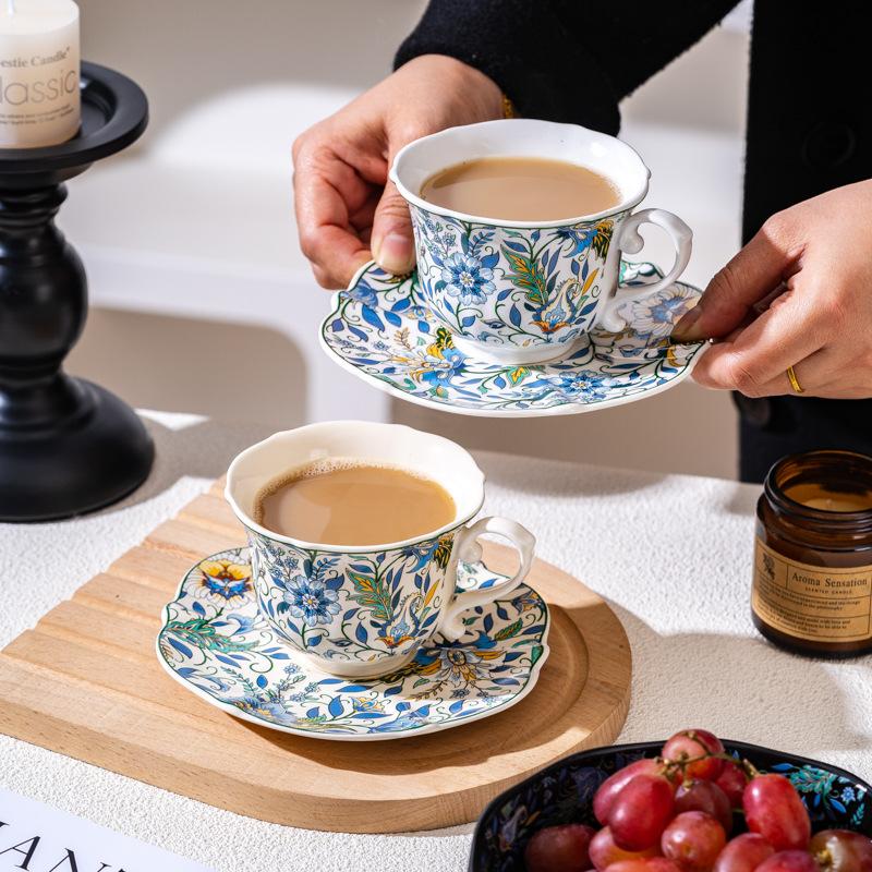 Retro Blue and White Porcelain Series Coffee Cup and Plate Gift Box Set Afternoon Tea Cups and Plates Couple Cups  Birthday Gifts and Souvenirs