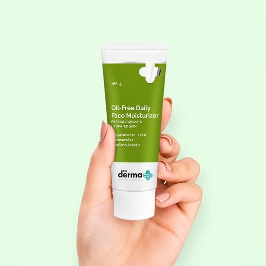 Derma Co Ежедневный увлажняющий крем для лица без масла с гиалуроновой кислотой, керамидами и мультивитаминами для нежирной и увлажненной кожи - 100 г