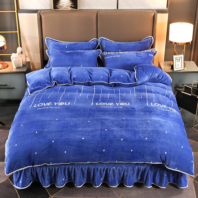 Комплект из 4 предметов плюшевого осенне-зимнего комплекта из утолщенного теплого флиса, простыни, пододеяльника с принтом, подзора для кровати, комплект для дома
