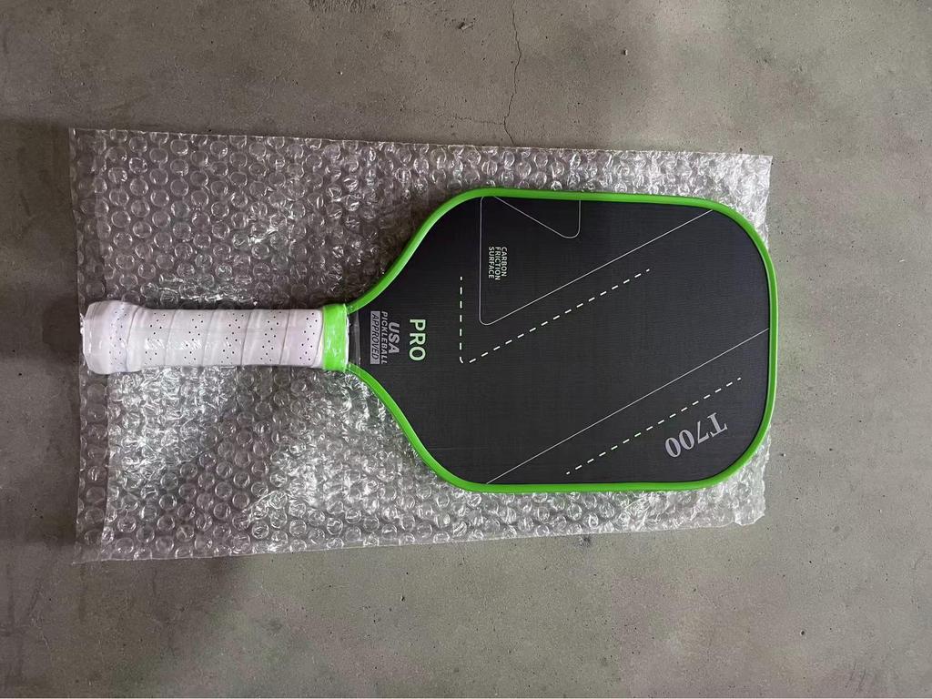 Падл для пиклбола из углеродного волокна T700 с матовым покрытием тканевой текстуры, толщина 16 мм, качество для профессиональных соревнований.