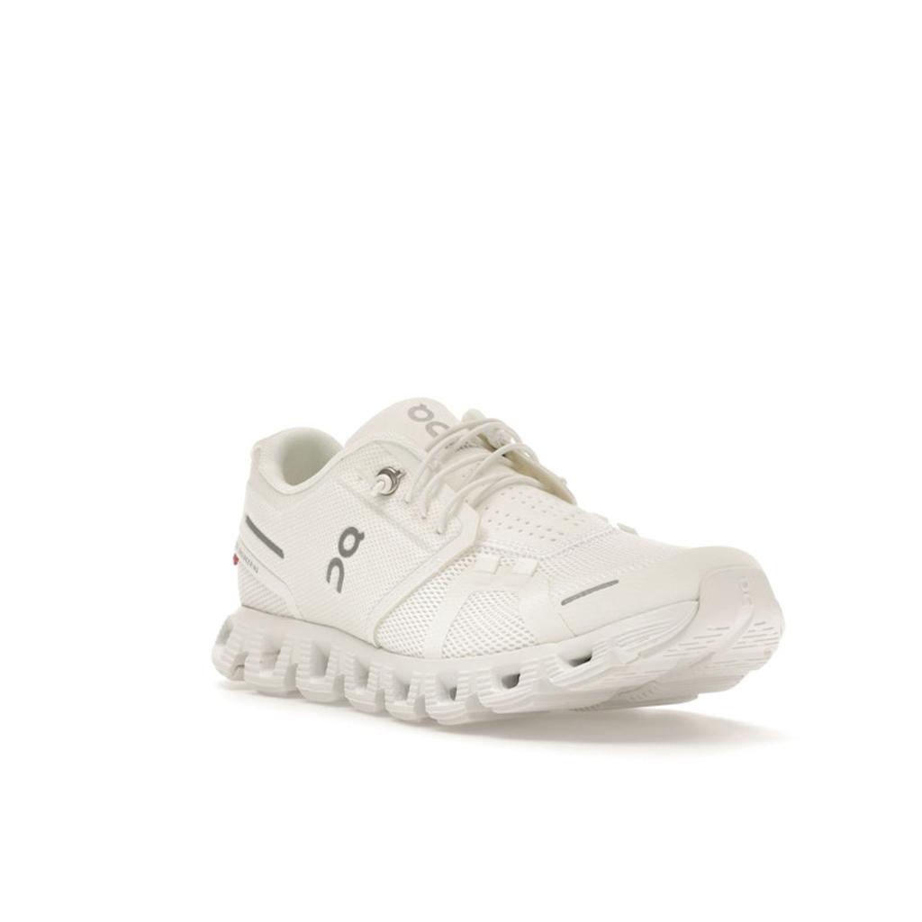 ON  Cloud 5 White Women Sneakers Undyed-White 59.98373