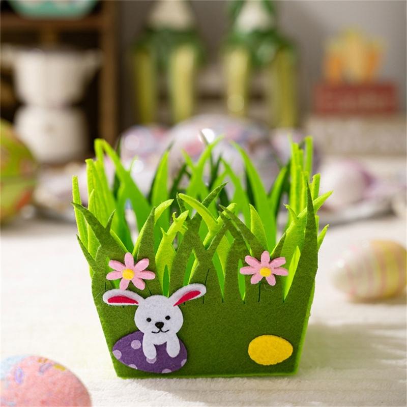Яркая пасхальная корзина из нетканого материала с красивым рисунком. Идеально подходит для семейных встреч и школьных мероприятий. Легко чистить.