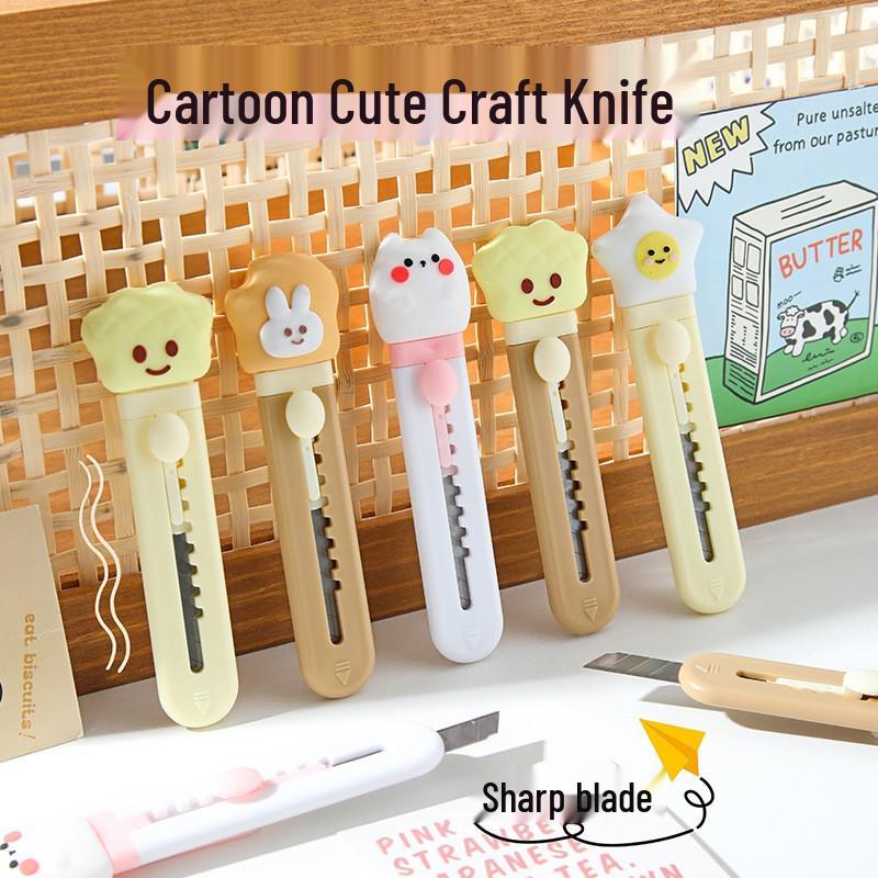 Bear Art Knife - Cute Cartoon Student Office Paper Cutter (Portable and Compact)