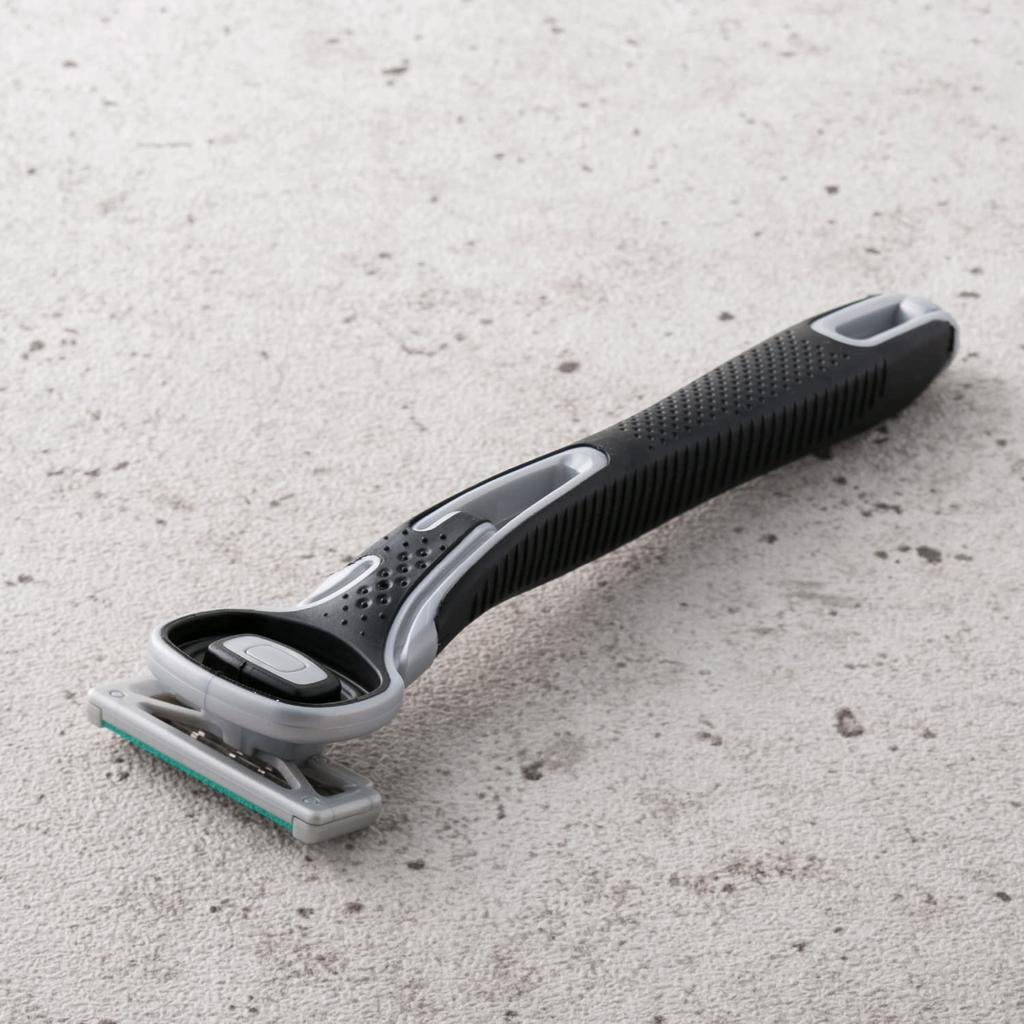 Kai PREMIUM DISPO iFIT Disposable Pack of 4 5-Blade Razors,