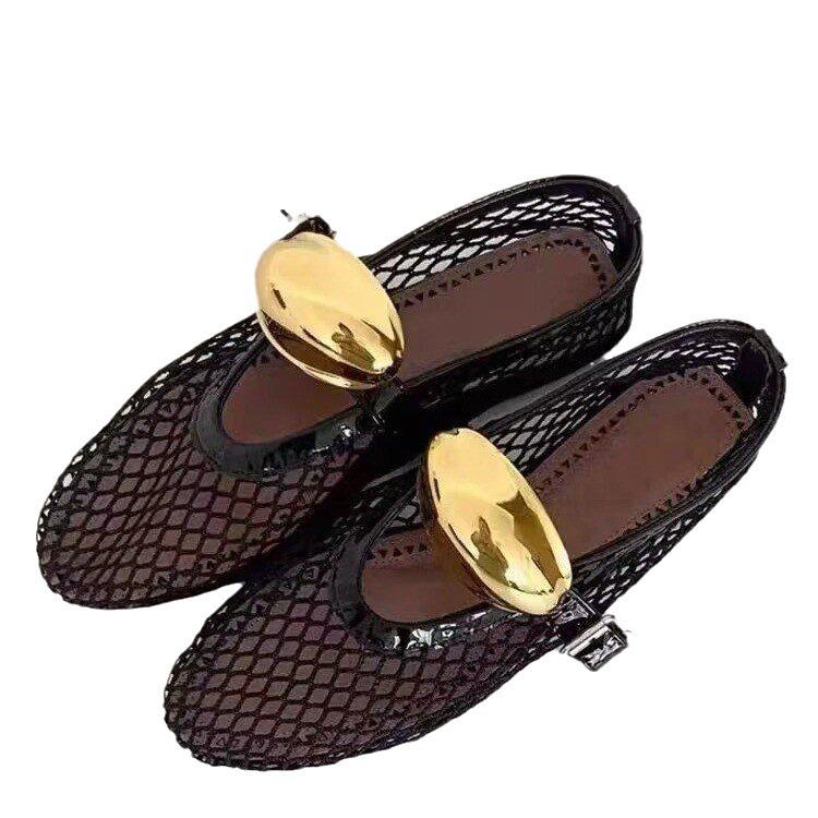 2024 Summer Women's Fashion Metal Buckle Flat Sandals - Versatile European & American Style.