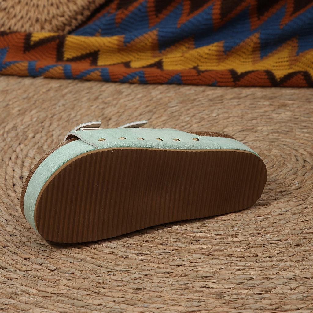 Сандалии с заклепками и толстой подошвой большого размера для весны и лета, новый ремешок с металлической пряжкой, пляжные сандалии с открытым носком