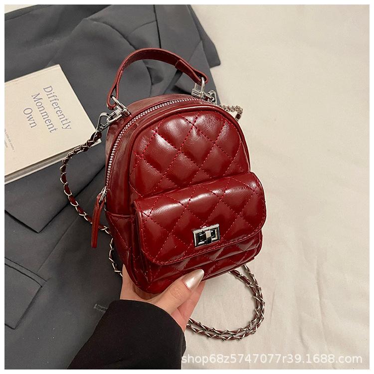 Portable Xiaoxiangfeng Bag Women's 2025 New Versatile Going Out Backpack Exquisite Diamond Chain Bag