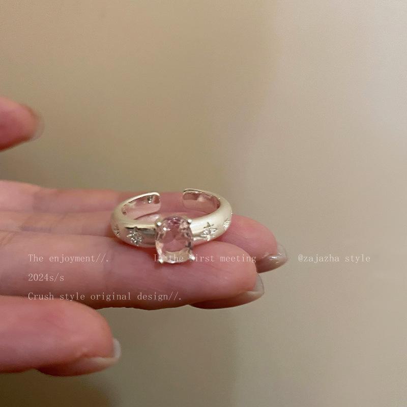 Стильное серебряное кольцо с цирконием для женщин - легкий роскошный открытый дизайн, идеально подходит для указательного пальца