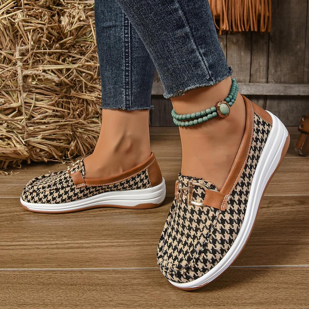 Большой размер 2025 Весна и Осень Новая Повседневная обувь В полоску Металлическая цепочка Обувь с низким верхом Легкая Обувь с круглым носком