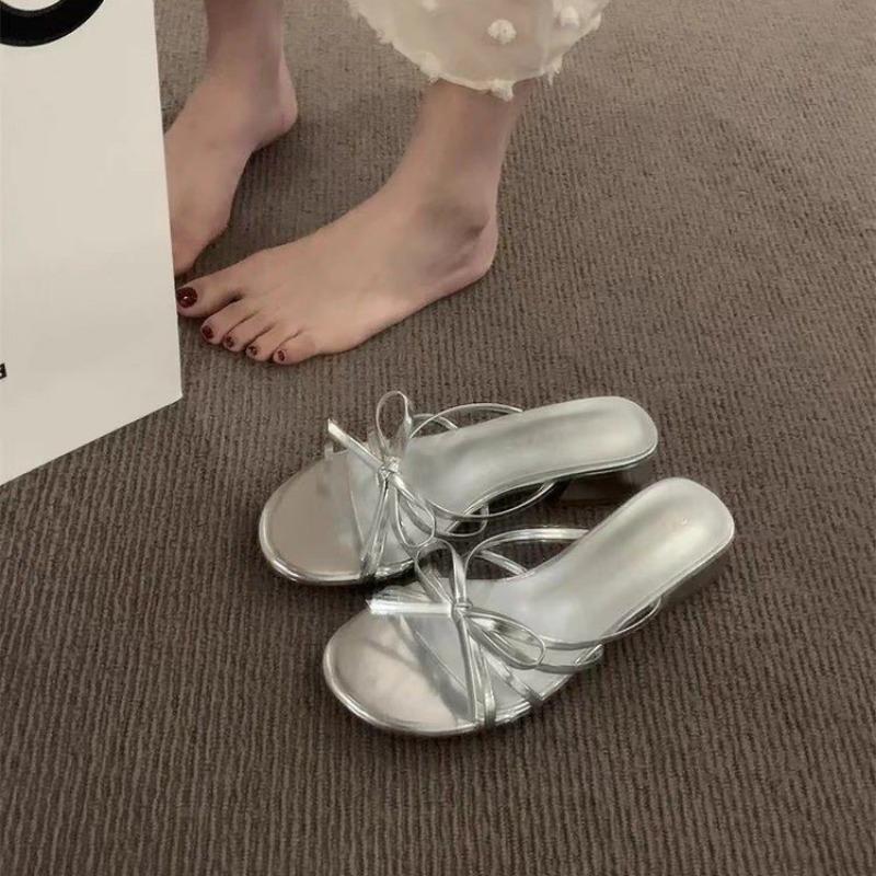 Модная Новая Женская Обувь Большого Размера Сандалии на Ремешках с Бантом Женские Летние Дышащие Шлепанцы на Мягкой Подошве для Пляжа