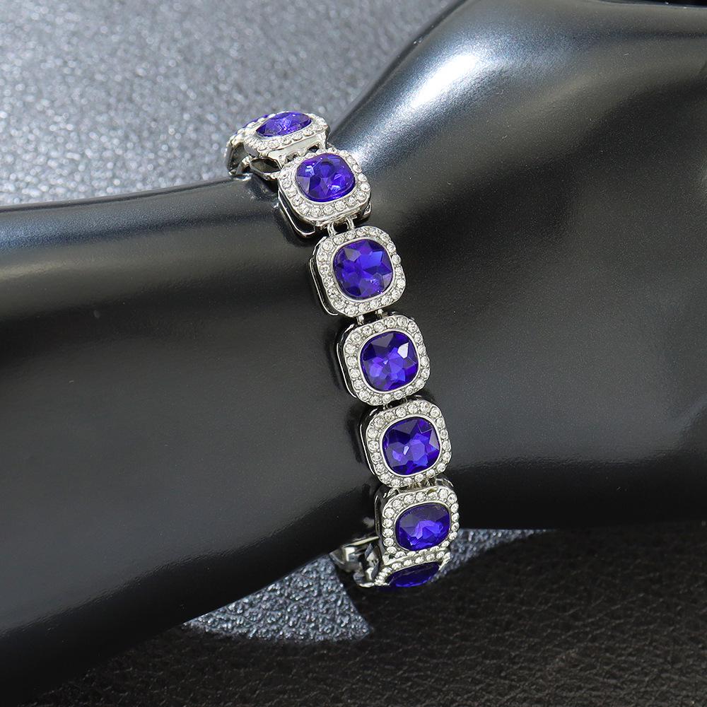 Hip-Hop Street Dance Hoodie with Luxe Sapphire Cuban Chain Choker