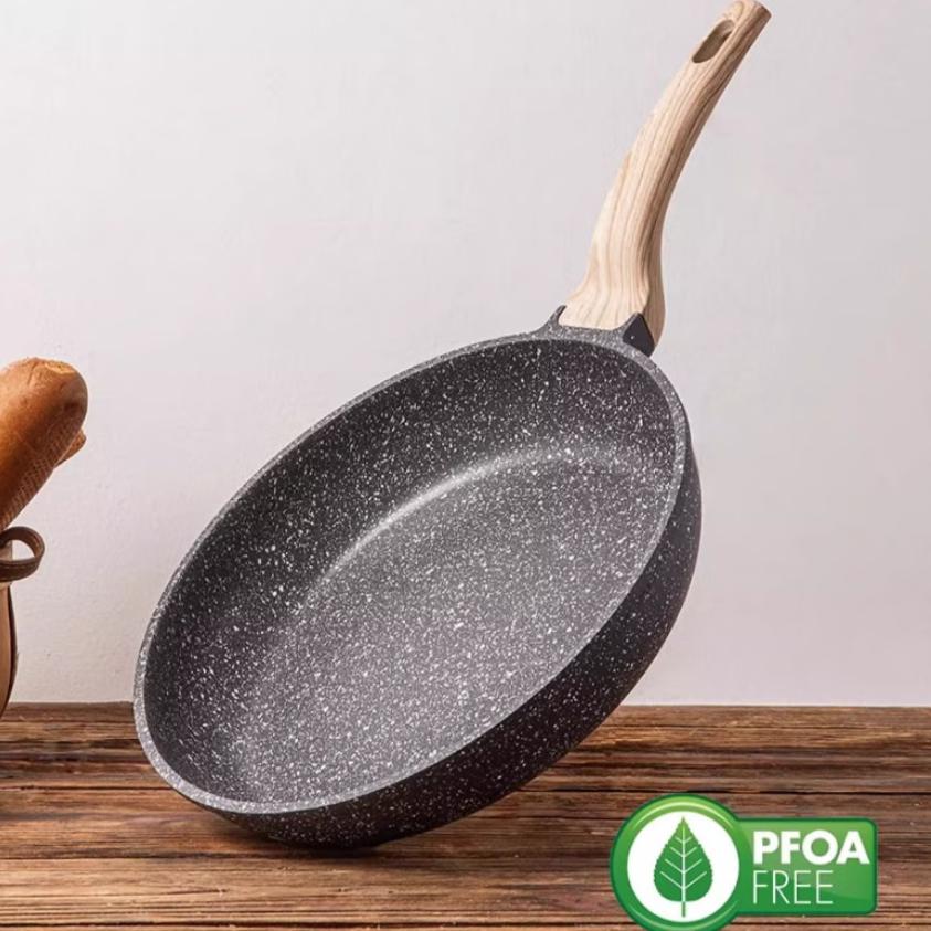 CAROTE Flat-Bottom Pan, Steak Griddle, Non-Stick Pan for Home Use, Titanium Pan, Small Frying Egg Pan for Induction Cooker, 24cm without Lid