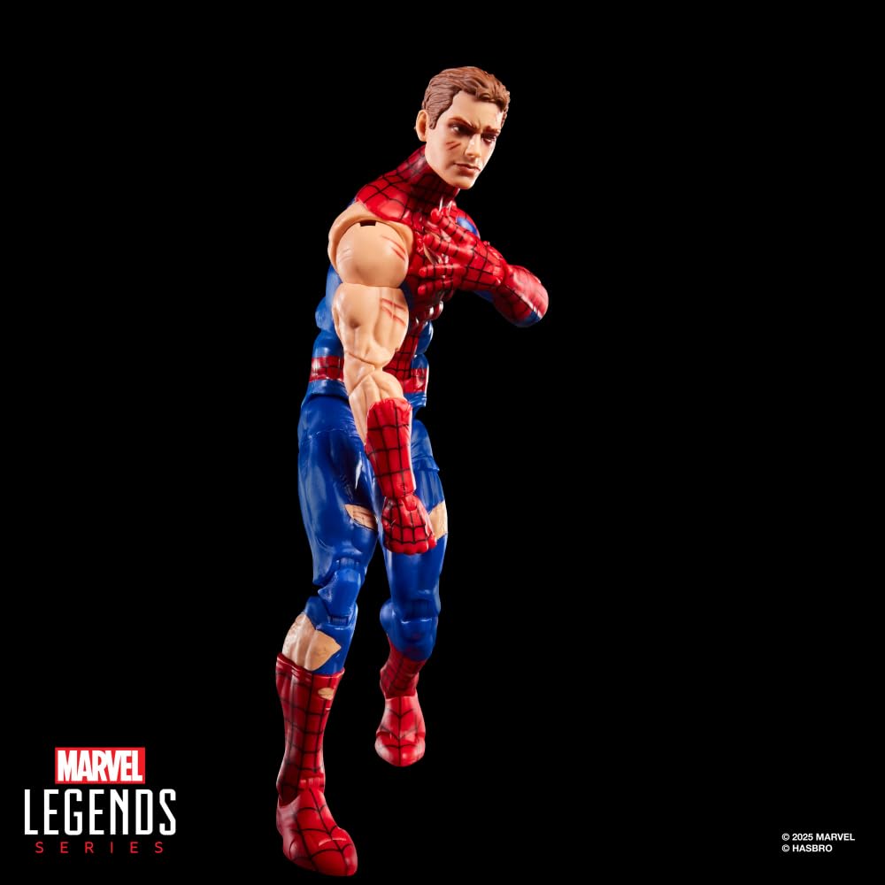 Hasbro Серия Marvel Legends «Магия»: "Сбор" Паук-Человек с боевыми повреждениями 15 см Игрушка-фигурка + Лимитированная фольгированная коллекционная карточка