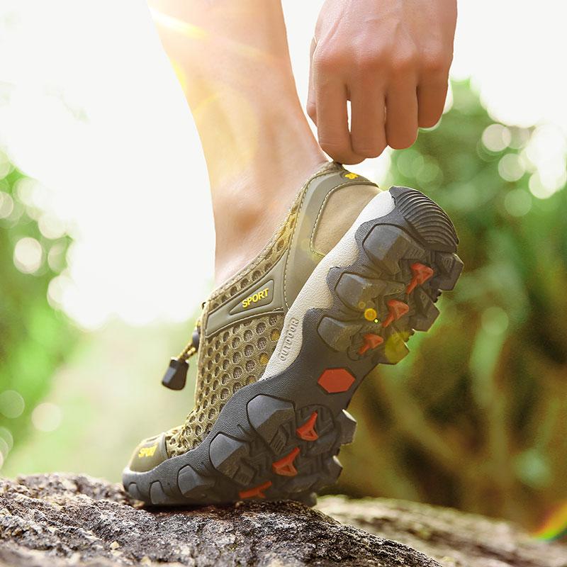 Men Outdoor Breathable Mesh Shoes Waterproof and Anti Slip Hiking Shoes Lightweight and Comfortable Sports Shoes Flip Flops Men