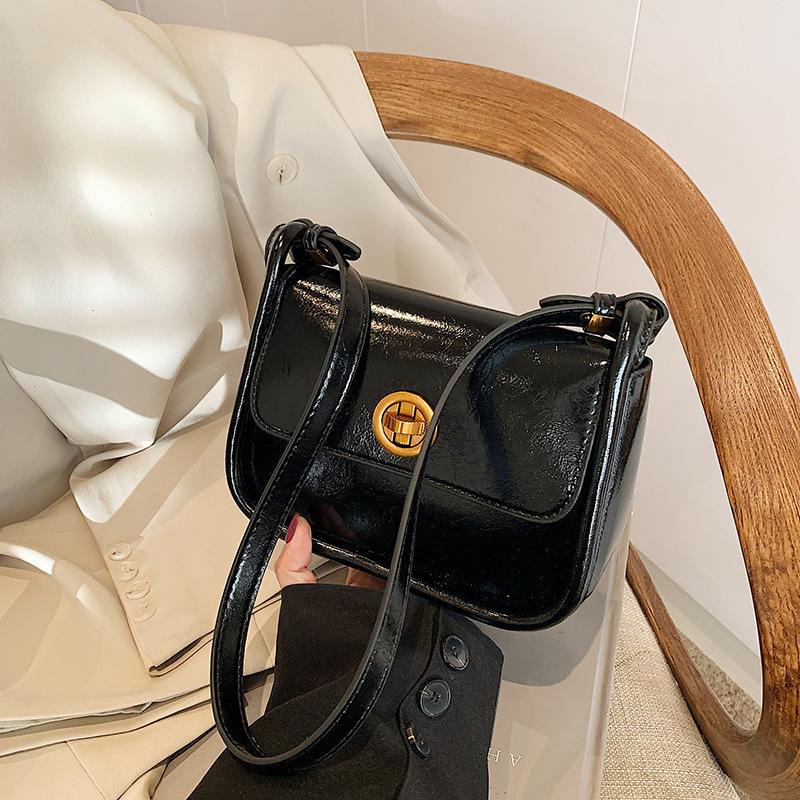 Popular Small Square Bag Women's Autumn and Winter New Shoulder Armpit Bag High-end Retro Messenger Bag
