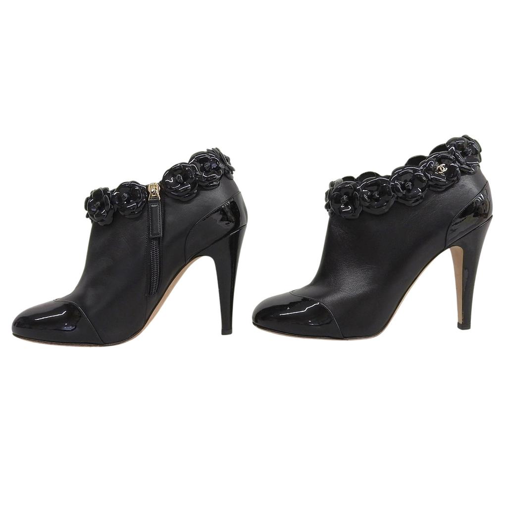 Great CHANEL Ankle boots black leather Women 38.5 G31795 Used