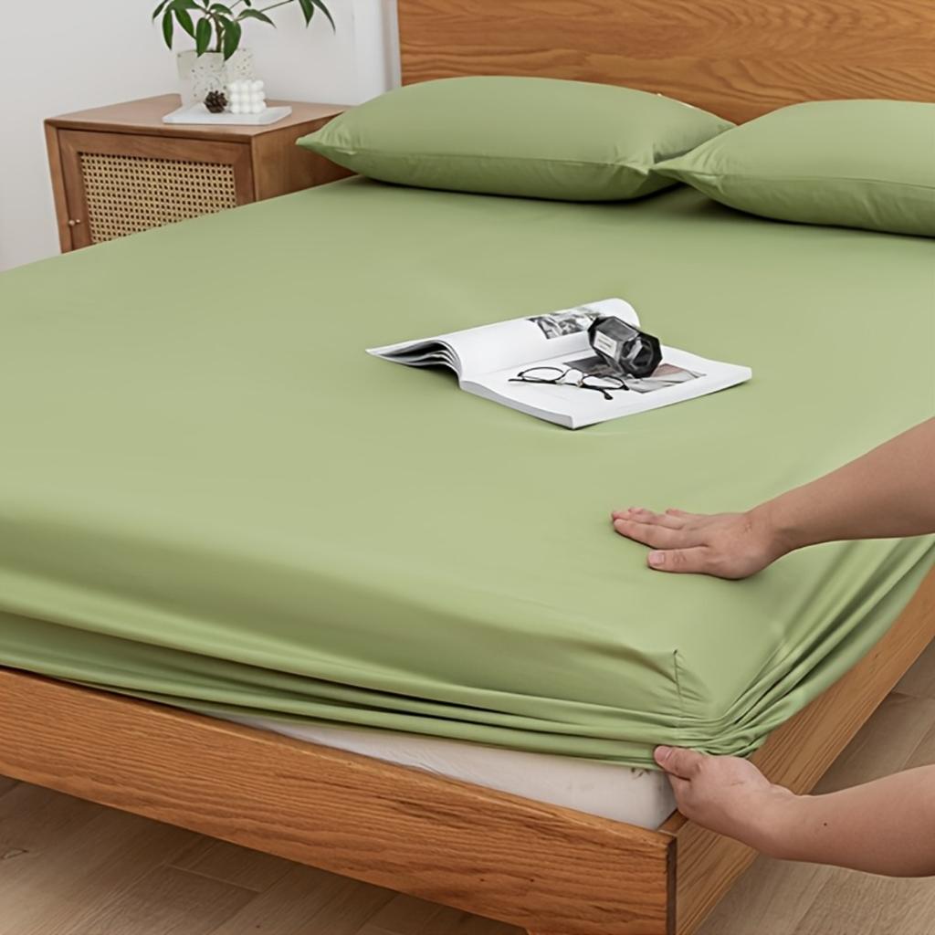 1 мягкая и удобная однотонная простыня, глубокие карманы для надежной посадки и простоты ухода, полиэстеровая ткань, пригодная для машинной стирки, для идеального комфорта в любое время года