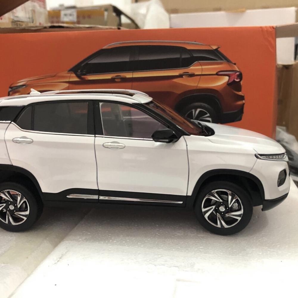 Литье под давлением 1:18 Оригинальный Saic-gm-wuling Baojun 510 Внедорожник Кроссовер Сплав Симуляция Модель Автомобиля Хобби Игрушка Коллекция