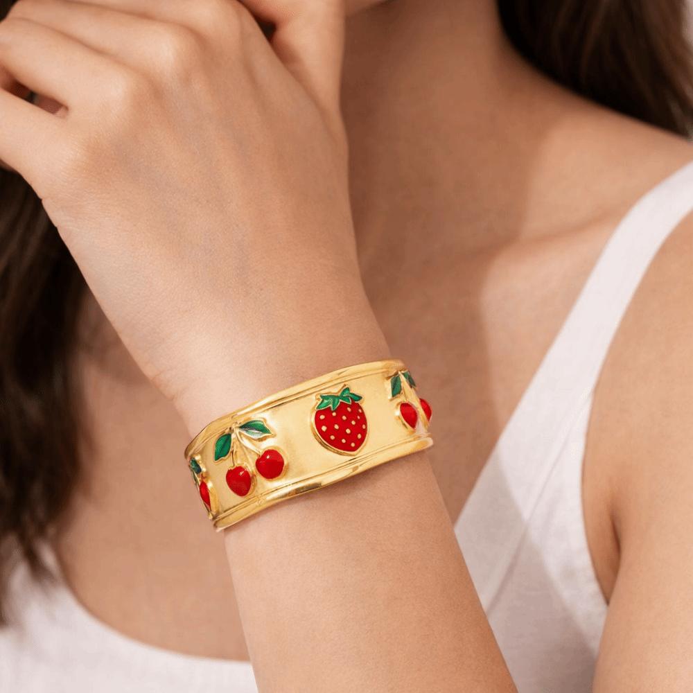 Strawberry Drip Oil Enamel Bracelet Ethnic Women's Hand Bracelet Vintage Cloisonne Bangle Girls
