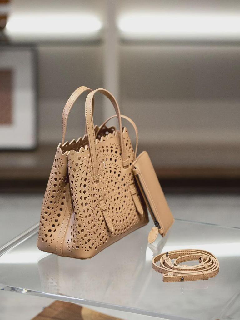 2024 Резная кожаная сумка-тоут: Mina женская сумка-мессенджер из коровьей кожи с одним плечом и полой корзиной