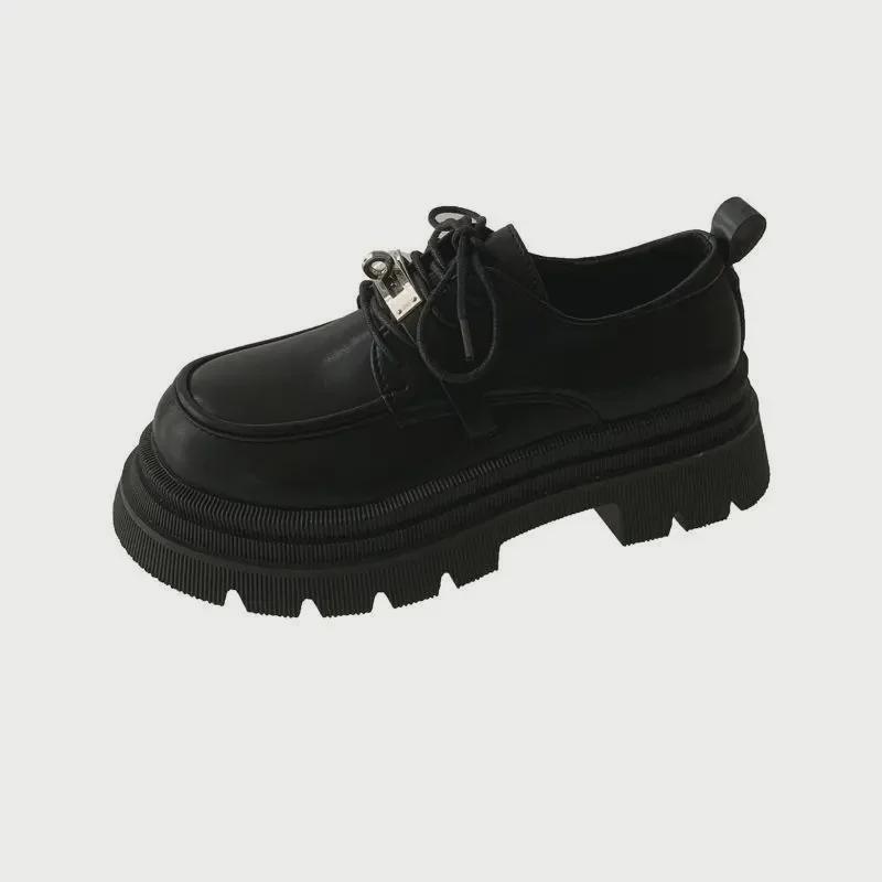 Женские кожаные мокасины в британском стиле 2024 года — толстая подошва, новая мода на весну/осень